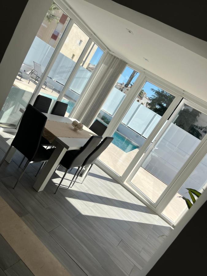 3 Bedroom Villa Private Pool La FloridaDehesa de Campoamor  エクステリア 写真